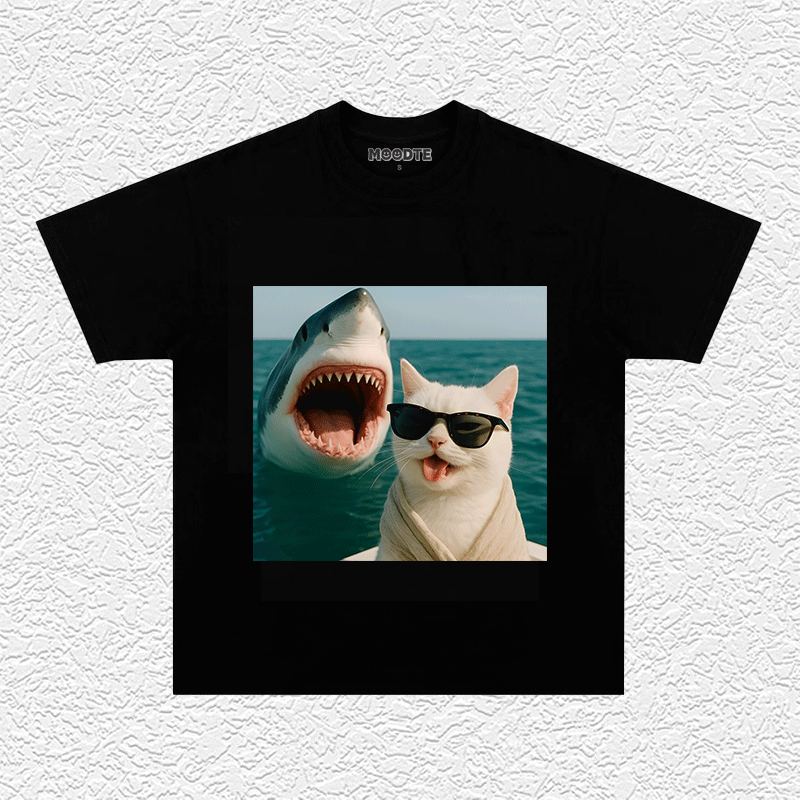 THE QUIRKY CATS 1.8 T-SHIRT