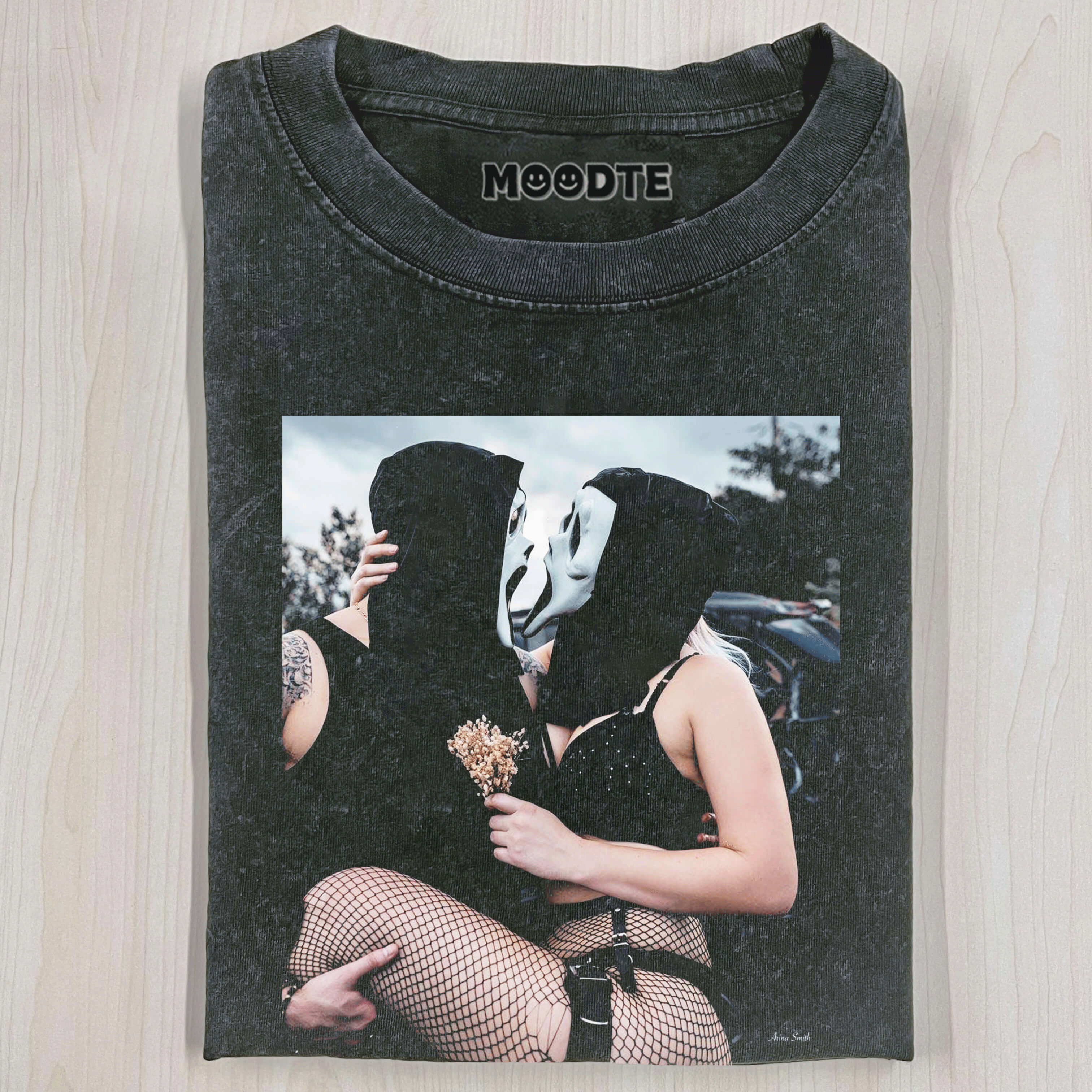 SCREAM MASK KISS T-SHIRT